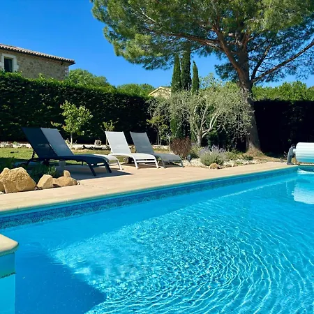 Des Muriers Bed & Breakfast 3*