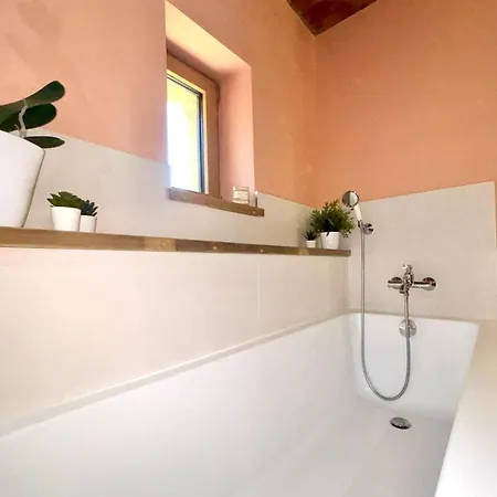 Des Muriers Bed & Breakfast 3*